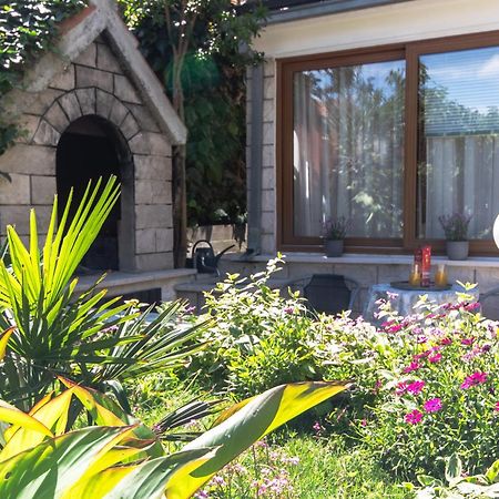 Marjan Hill 3-Br Apt,5 Guests Private Garden Near Beach Split Ngoại thất bức ảnh