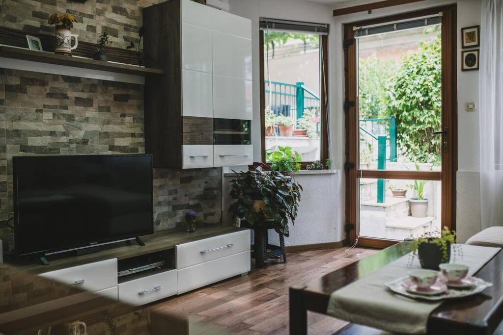 Marjan Hill 3-Br Apt,5 Guests Private Garden Near Beach Split Ngoại thất bức ảnh