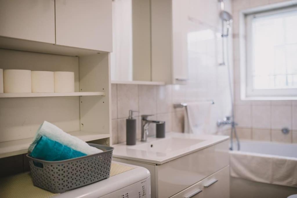 Marjan Hill 3-Br Apt,5 Guests Private Garden Near Beach Split Ngoại thất bức ảnh